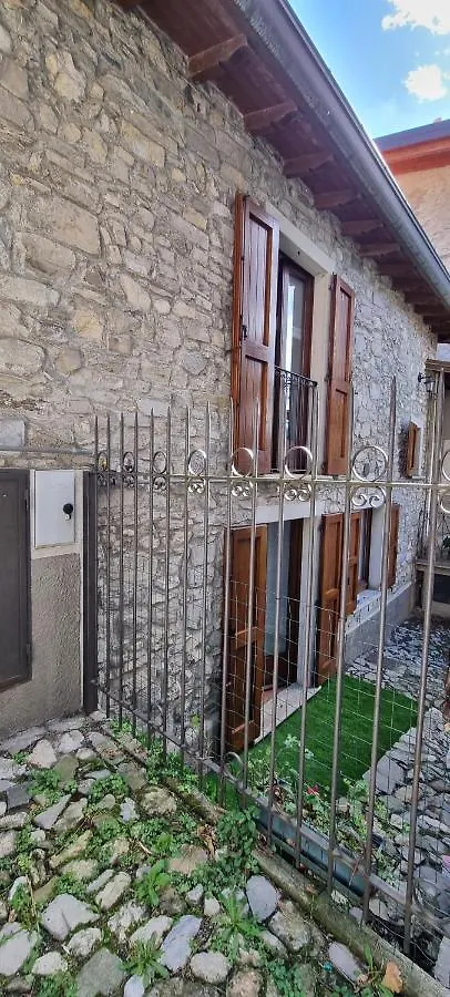 La Casetta Di Sornico Lierna 0*,